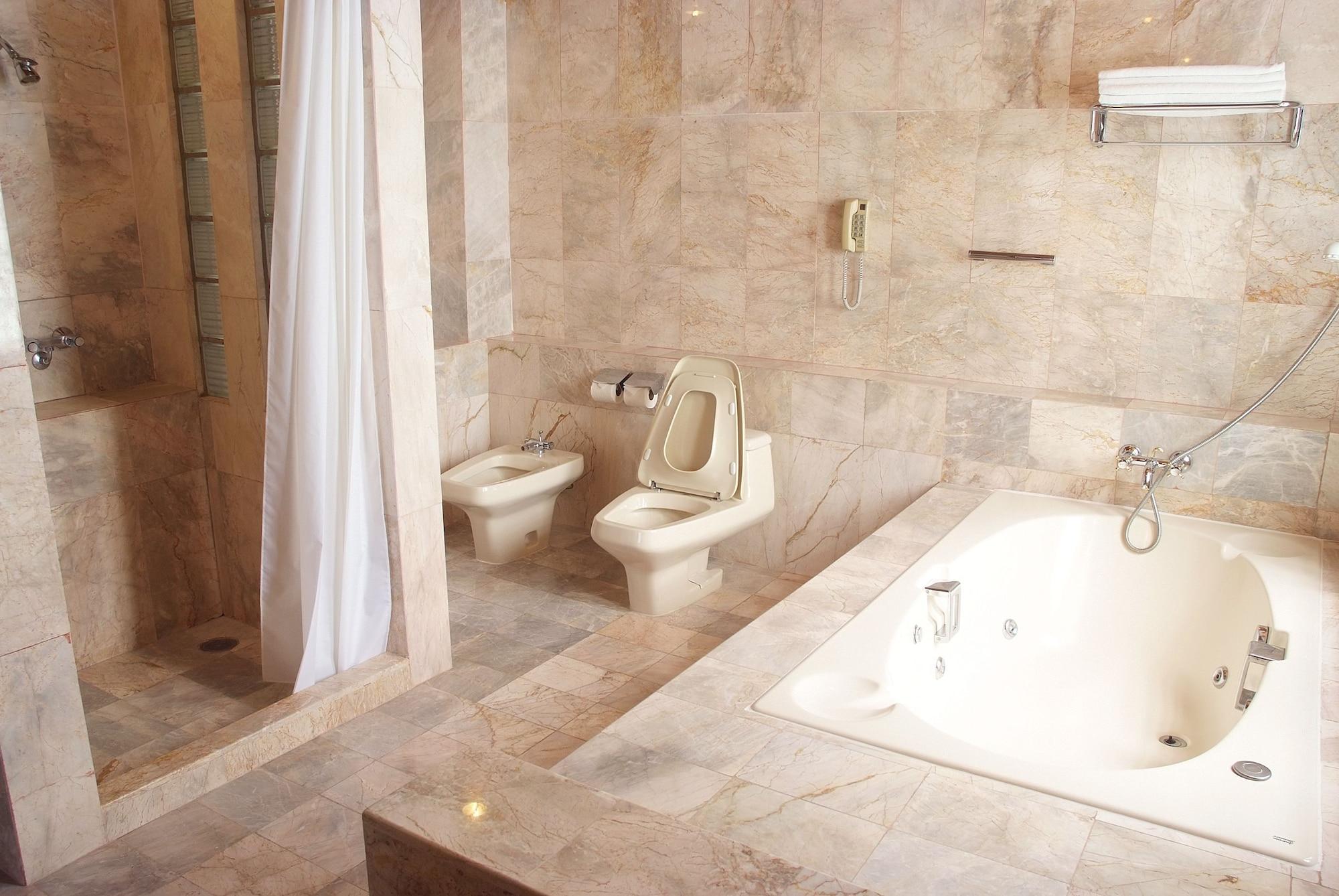 Purimas Beach Hotel & Spa Ban Chang  Bagian luar foto
