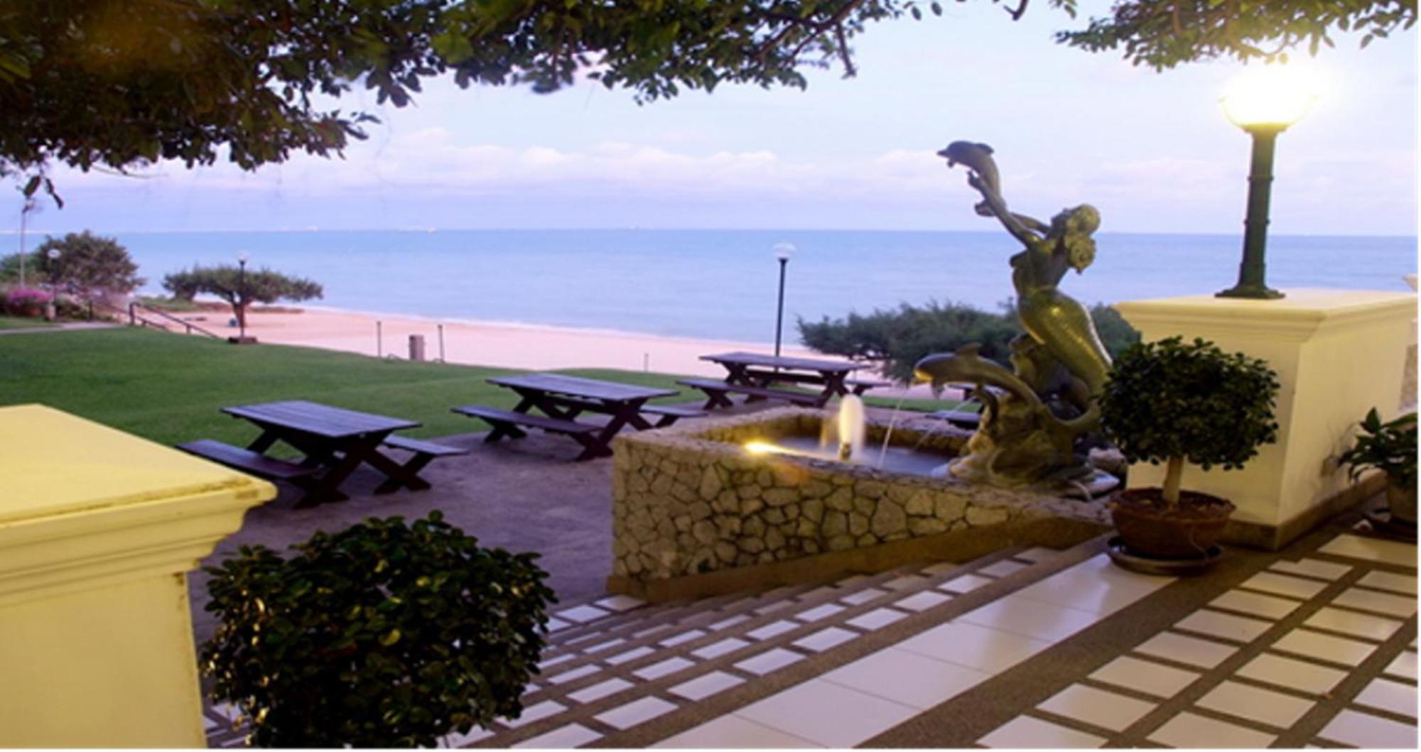 Purimas Beach Hotel & Spa Ban Chang  Bagian luar foto
