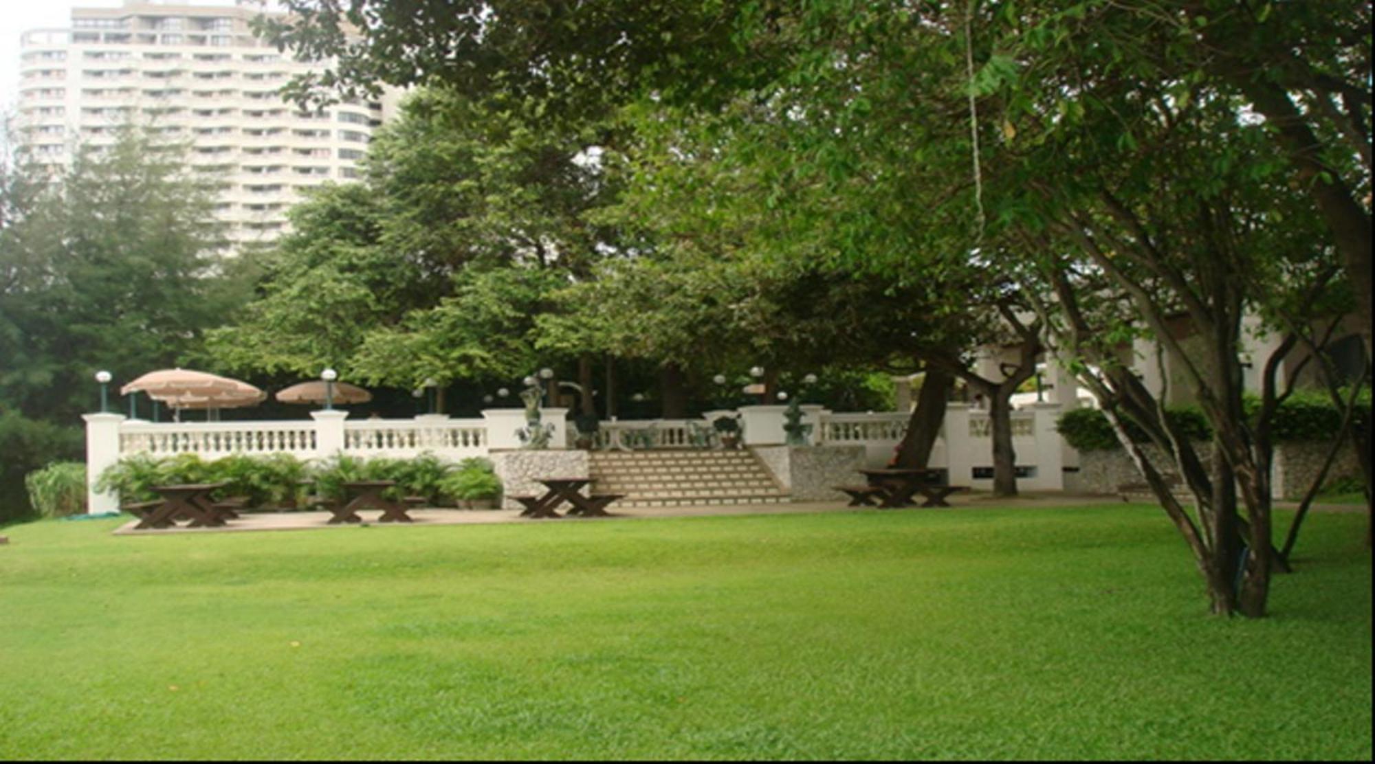 Purimas Beach Hotel & Spa Ban Chang  Bagian luar foto