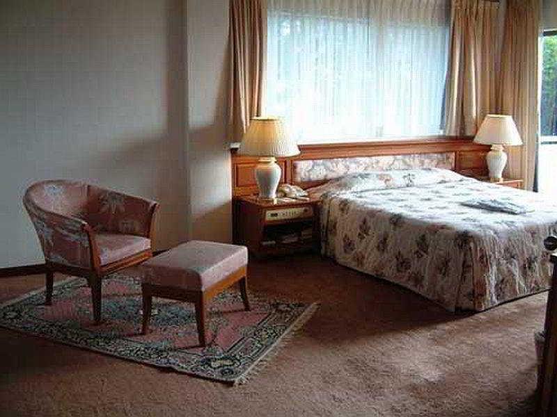 Purimas Beach Hotel & Spa Ban Chang  Bagian luar foto