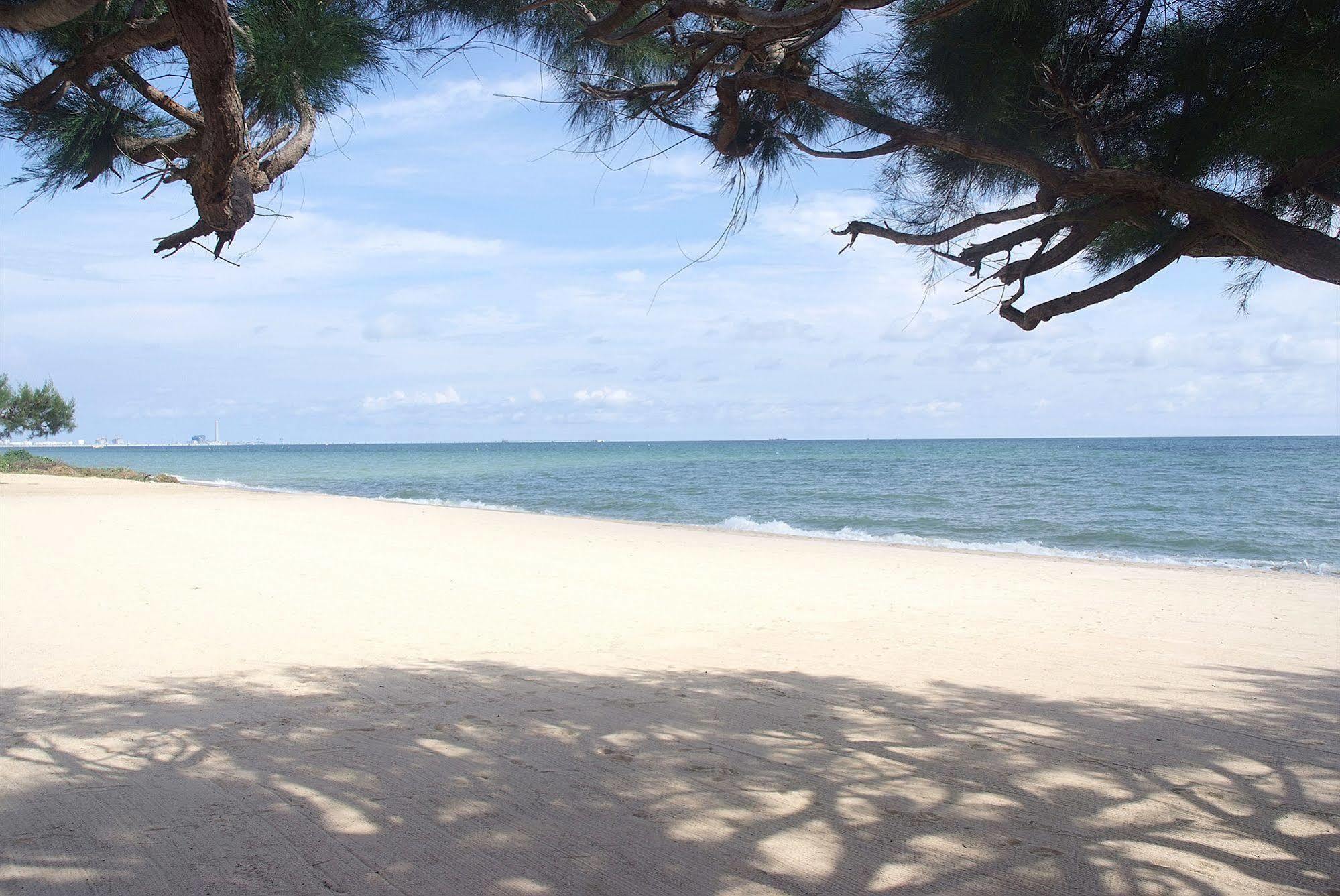 Purimas Beach Hotel & Spa Ban Chang  Bagian luar foto