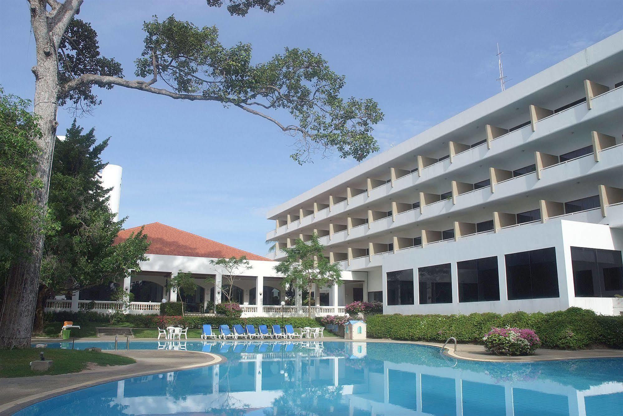 Purimas Beach Hotel & Spa Ban Chang  Bagian luar foto
