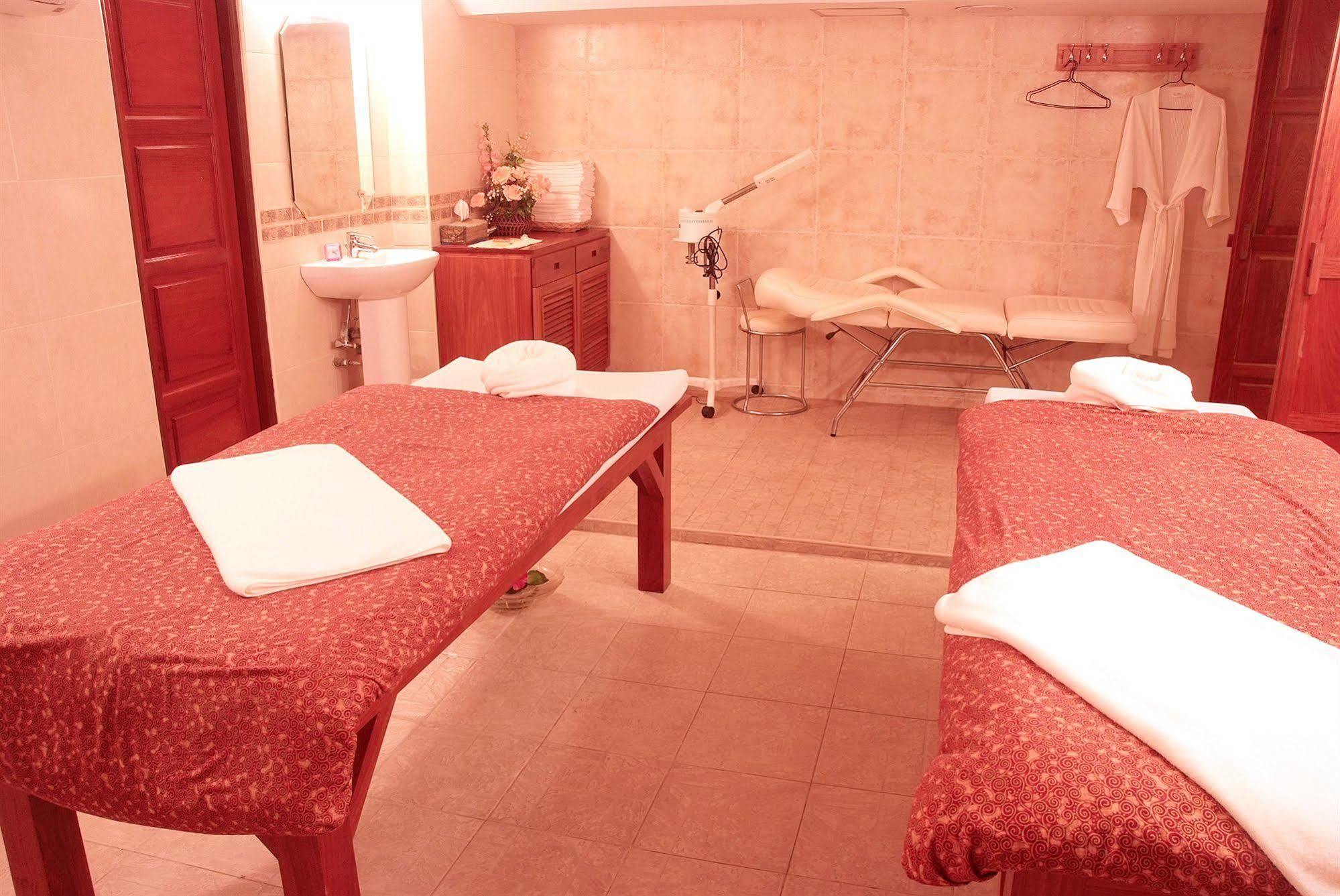 Purimas Beach Hotel & Spa Ban Chang  Bagian luar foto